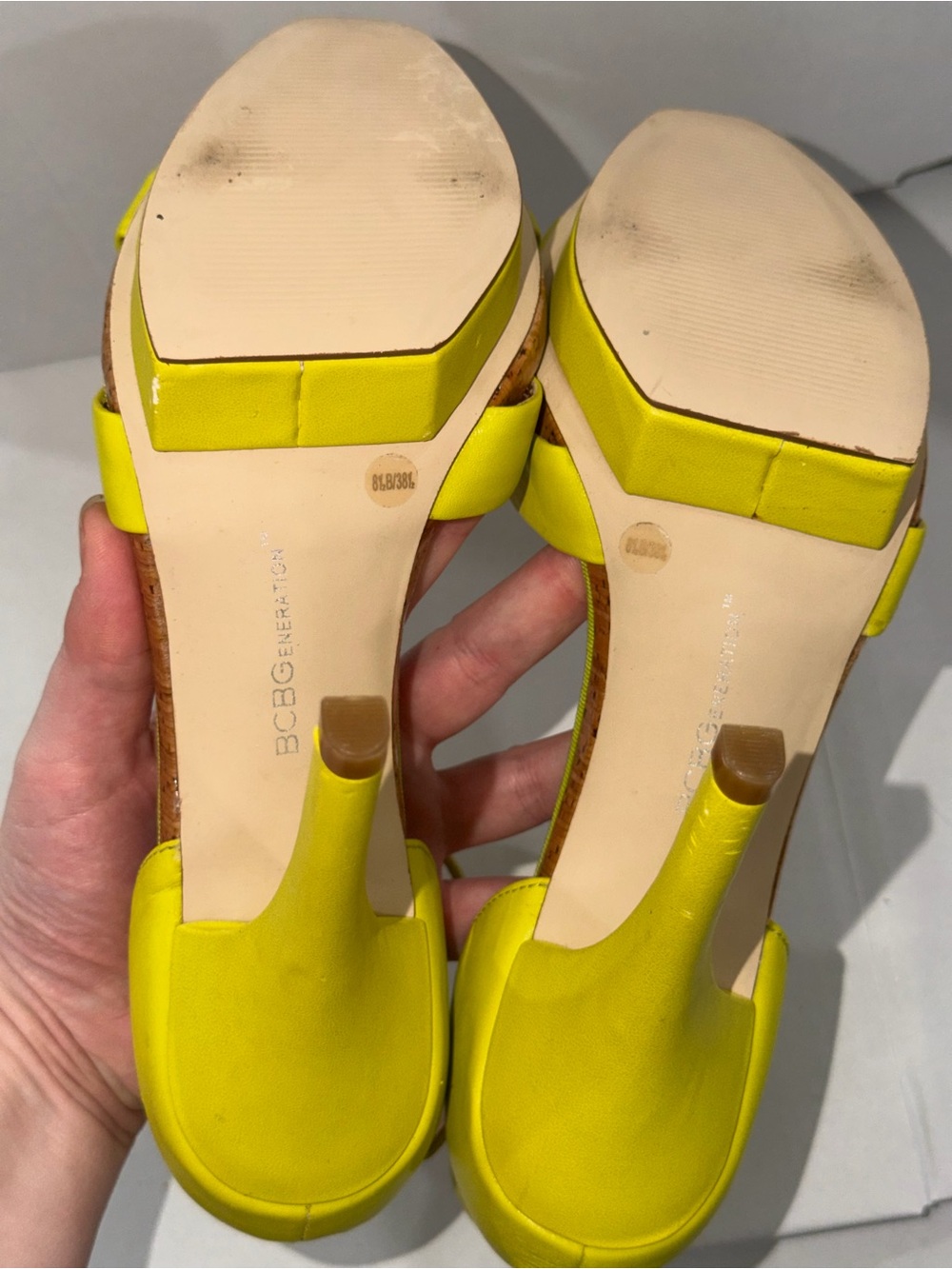 BCBGeneration "Zenas" Citron Neon/Lime Green Platform Sandals High Heels - Picture 4 of 11